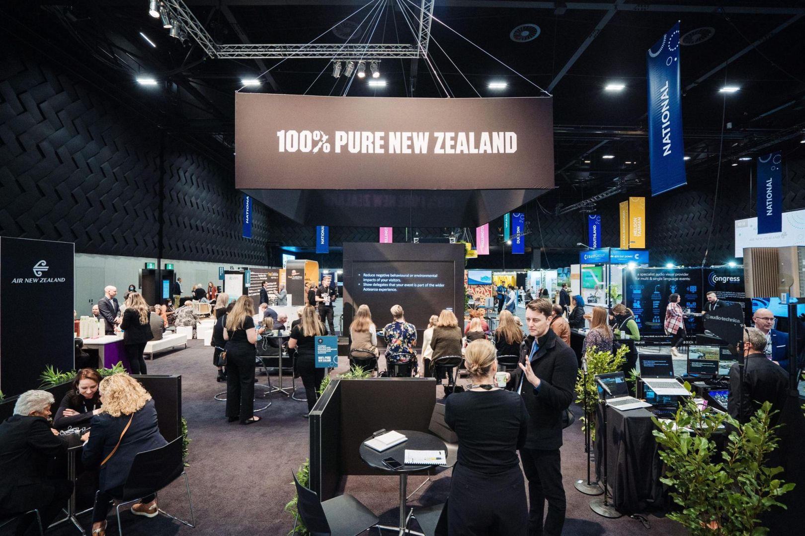MEETINGS Showfloor